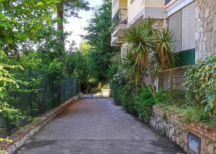 Apartman - Louise Sorrento