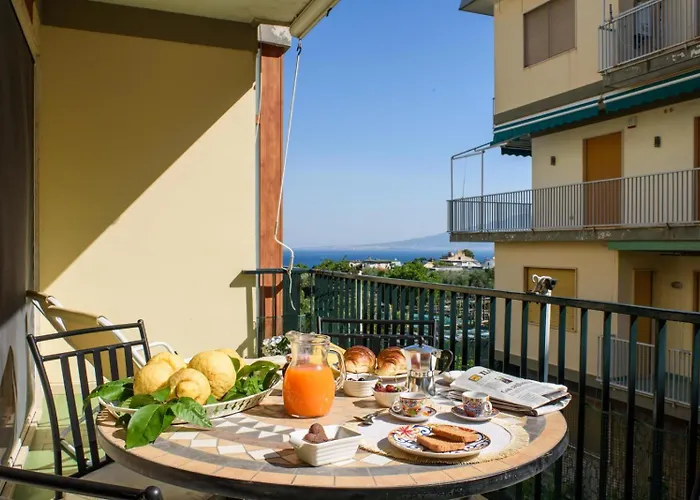 - Louise Apartman Sorrento