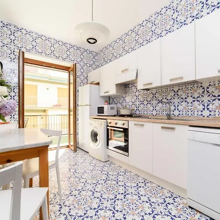 - Louise * Península Sorrentina