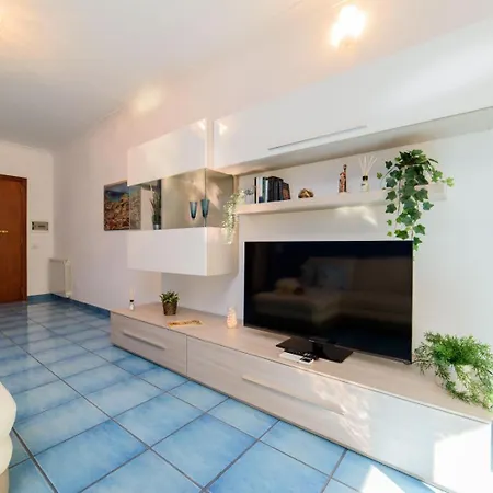 - Louise Apartamento