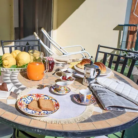 Apartman - Louise Sorrento