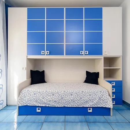 - Louise Apartment *